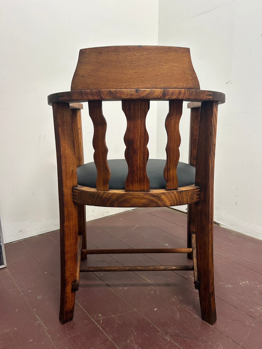 Vintage arm chair